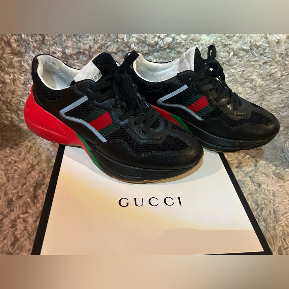 Gucci Sneakers size 10
